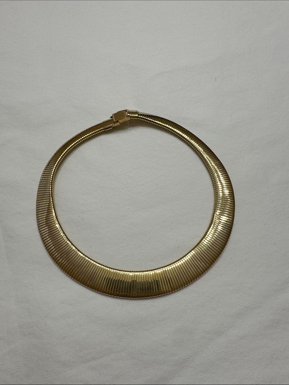 Gold Ribbed Collar Necklace - Women Jewelry